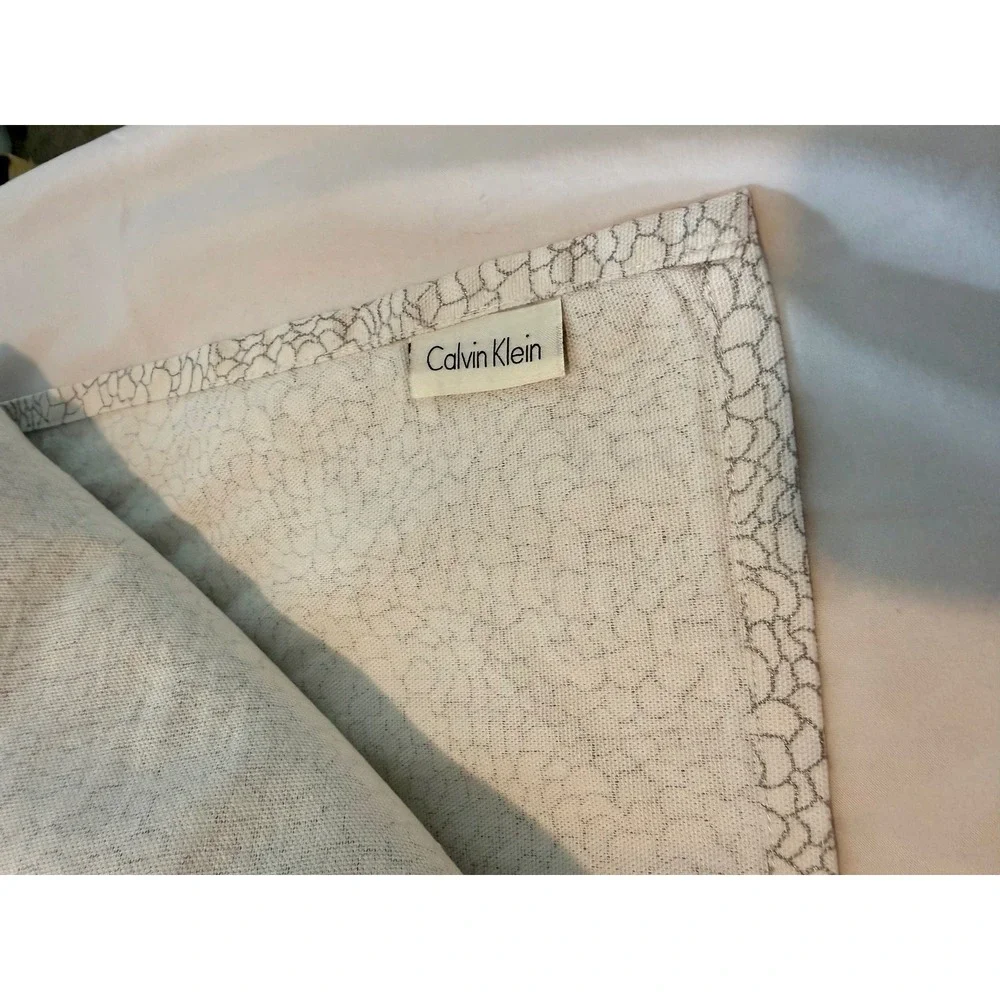 Calvin Klein Tablecloth White and Silver Abstract Floral Pattern